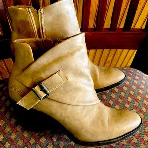 Blowfish tan booties